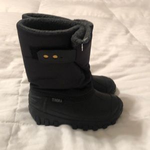 Snow Boots